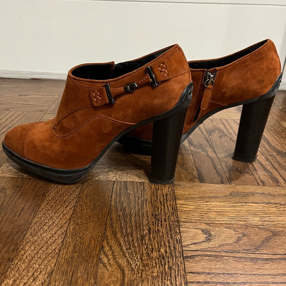 Tod’s shoes, heels ✨ Global Icon of the Italian lifestyle